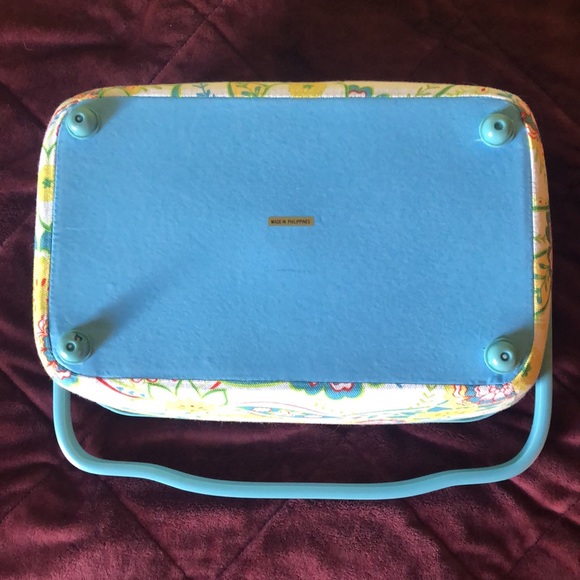 Padded Floral Sewing Box with Tray LIKE NEW - Picture 5 of 7